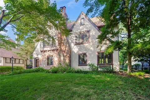 5415 Cherry Street, Kansas City, MO 64110