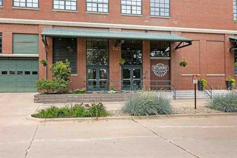 905 3rd St SE, CedarRapids, IA 52401