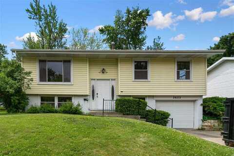 2625 Towne House Dr NE, CedarRapids, IA 52402