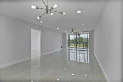 2901 S Palm Aire Dr, Pompano Beach, FL 33069