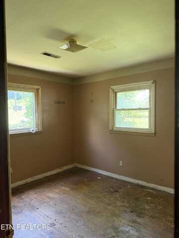 906 Graves St, Knoxville, TN 37915