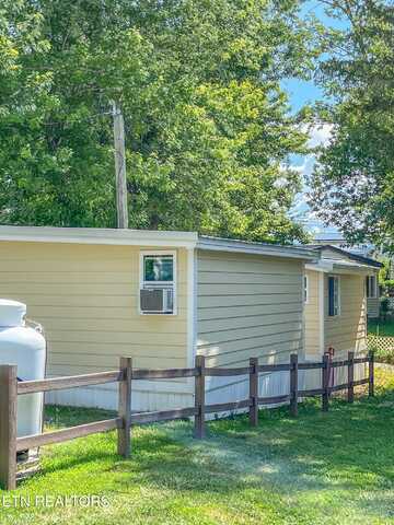 155 Commanche Tr, Crossville, TN 38572