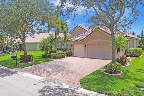 6748 NW 110th Way, Parkland, FL 33076