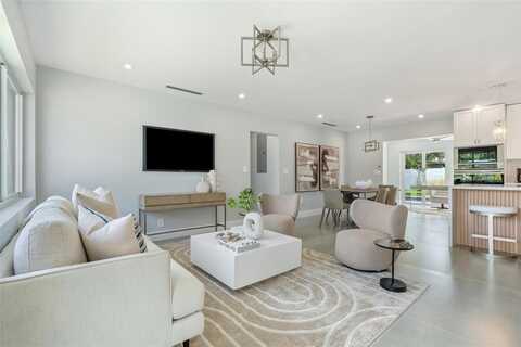 324 NE 28th St, Wilton Manors, FL 33334
