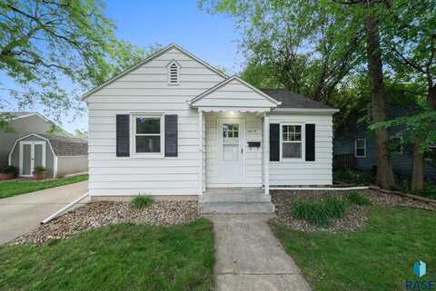 1012 S Hawthorne Ave, Sioux Falls, SD 57105