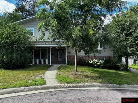 1021 Allison Lane, Saint Peter, MN 56082