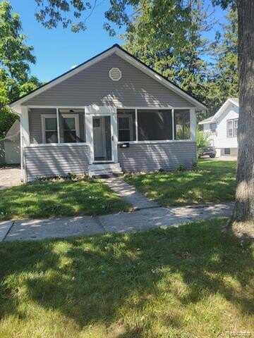 1618 Greenwich Street, Saginaw, MI 48602