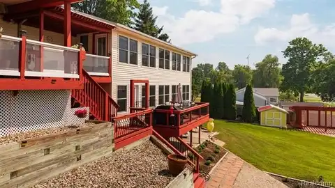 1236 White Lake Road, Pleasant Lake, MI 49272