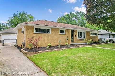 27264 Gilbert Dr, Warren, MI 48093