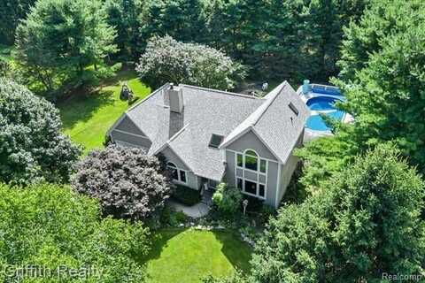 10940 Home Shore Drive, Pinckney, MI 48169