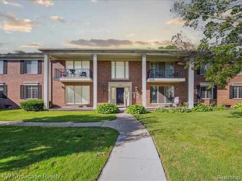 29606 Middlebelt, Farmington Hills, MI 48334