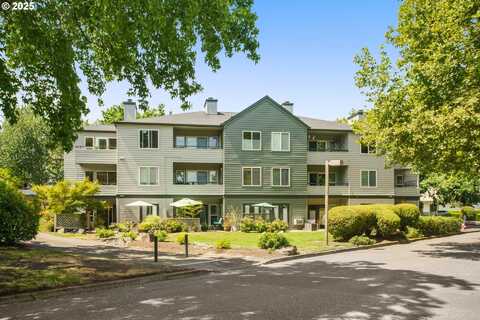 4980 S LANDING DR, Portland, OR 97239