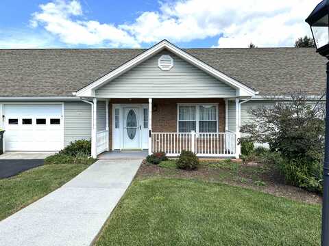 228 Wheatland Court, Christiansburg, VA 24073