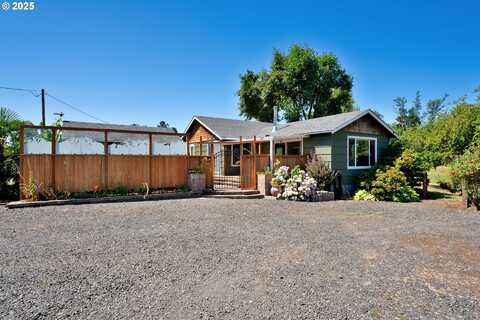 85131 CLOVERDALE RD, Creswell, OR 97426