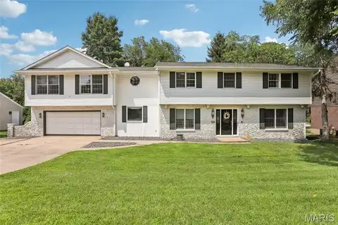 1702 Blu Fountain Court, Godfrey, IL 62035