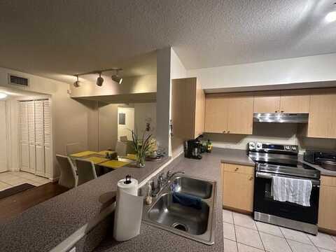 615 Villa Circle, Boynton Beach, FL 33435