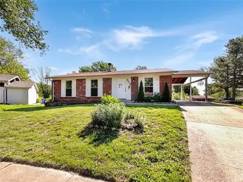 2314 Stoney End Court, Florissant, MO 63031