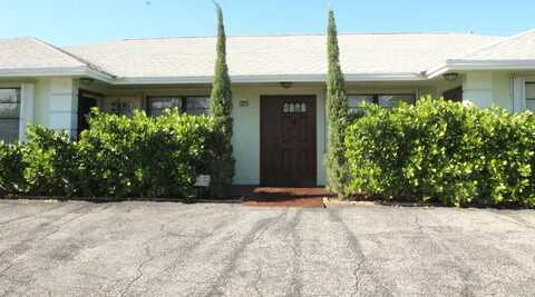 125 Castlewood Drive, North Palm Beach, FL 33408