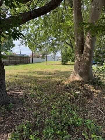 402 Rorem, Palacios, TX 77465