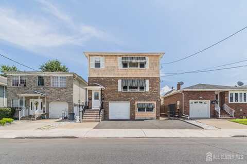 28 N Whittier Street, Carteret, NJ 07008