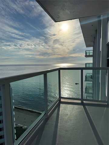 3550 Galt Ocean Dr, Fort Lauderdale, FL 33308