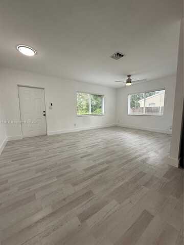 1200 NW 3rd Ave, Fort Lauderdale, FL 33311