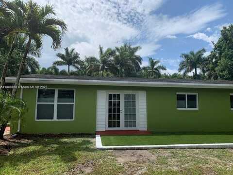 10700 SW 51st St, Davie, FL 33328
