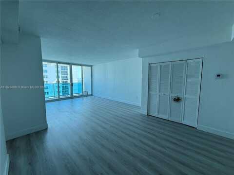 7501 E Treasure Dr, North Bay Village, FL 33141