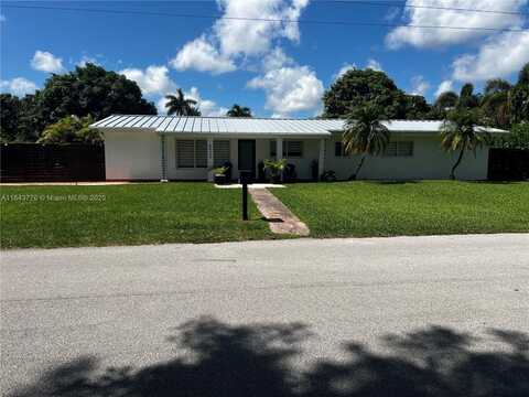 8435 SW 156th St, Palmetto Bay, FL 33157