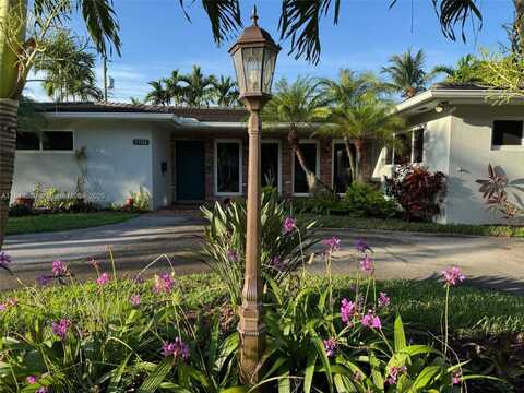 1110 Redbird Ave, Miami Springs, FL 33166