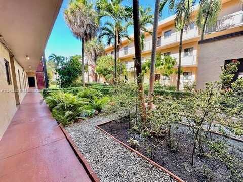 10851 SW 2nd St, Sweetwater, FL 33174