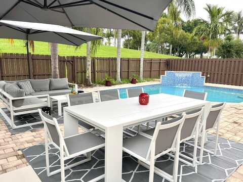 5900 NW 111th Ave, Doral, FL 33178