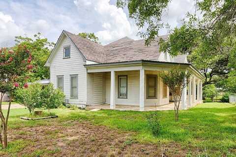 705 Baumgarten Street, Schulenburg, TX 78956
