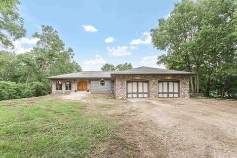 4421 S Oakley Road, Janesville, WI 53546
