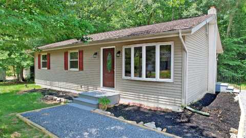 805 Pine Ave, Clayton, NJ 08312