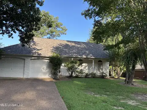 111 Sunnycrest Drive, Ridgeland, MS 39157