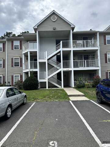 12 Iroquois Dr, Galloway Township, NJ 08205