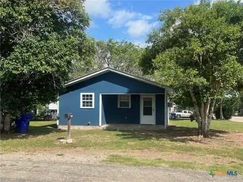 902 Simpson Street, Yoakum, TX 77995