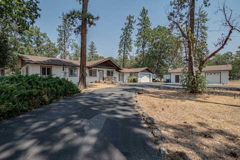 3388 McMartin Lane, Central Point, OR 97502