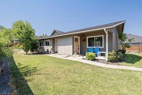 395 Grandview Lane, Grants Pass, OR 97527