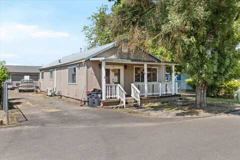 2226 Meadows Lane, Medford, OR 97501