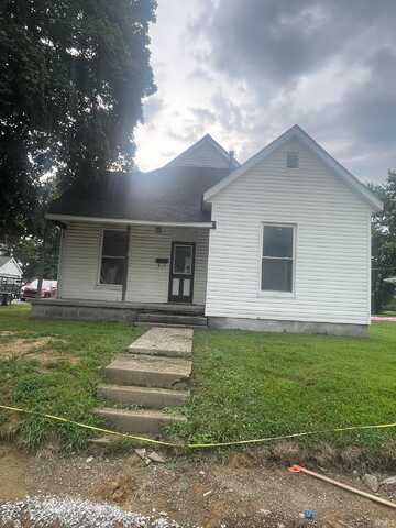 801 S Main Street, Bicknell, IN 47512