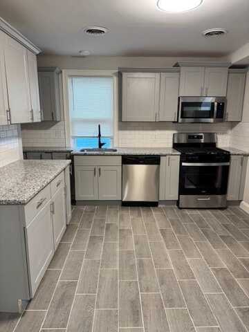 52 Vernon Street, Providence, RI 02903