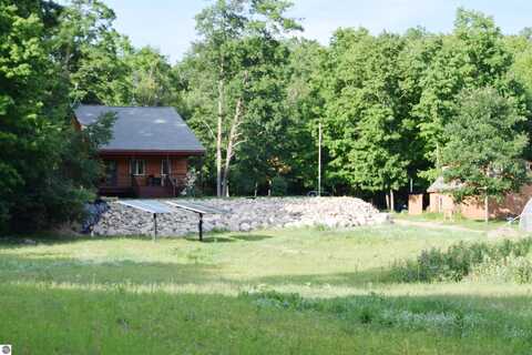 2700 Bucky Moose Trail, Curran, MI 48728