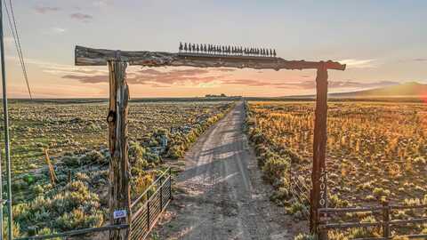 24070 Hwy 64 W, El Prado, NM 87529
