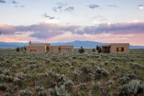 66 Buggy Road, El Prado, NM 87529