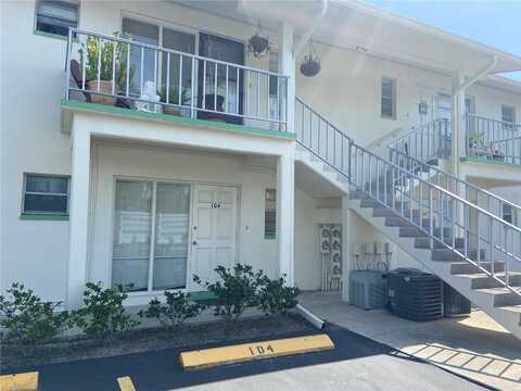 8303 BARDMOOR BOULEVARD, SEMINOLE, FL 33777