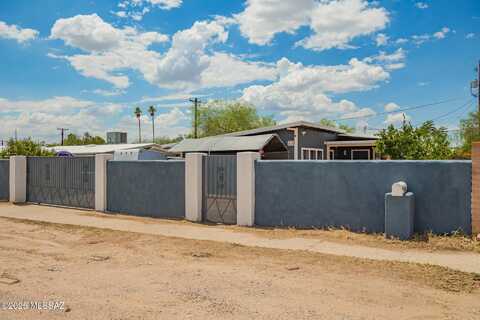 2502 S Forgeus Stravenue, Tucson, AZ 85713