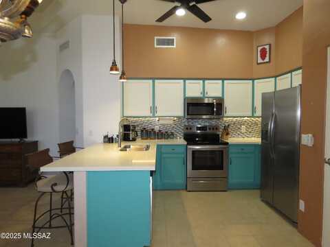 2424 W Via Di Silvio, Tucson, AZ 85741