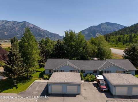 500 SNAKE RIVER Drive, Alpine, WY 83128
